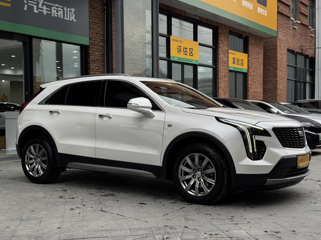 Cadillac XT4 2020 Facelift 28T 2WD Luxury