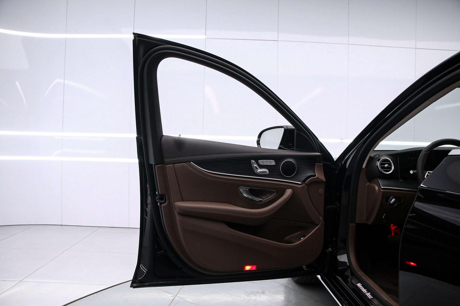 Mercedes-Benz E Class 2022 Facelift E 300 L Fashion Sedan