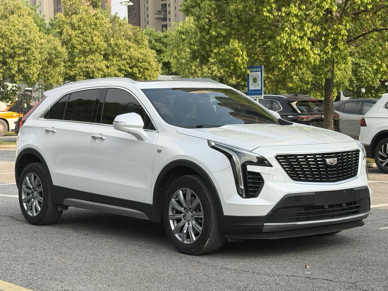 Cadillac XT4 2020 28T 2WD Leading