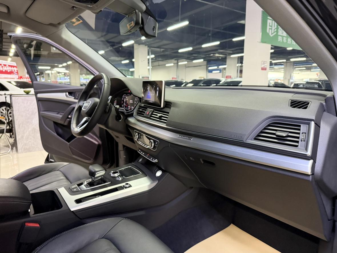 Audi Q5L 2020 Facelift 40 TFSI Fashion