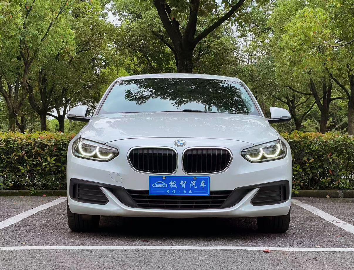 BMW 1 Series 2020 120i Fashion