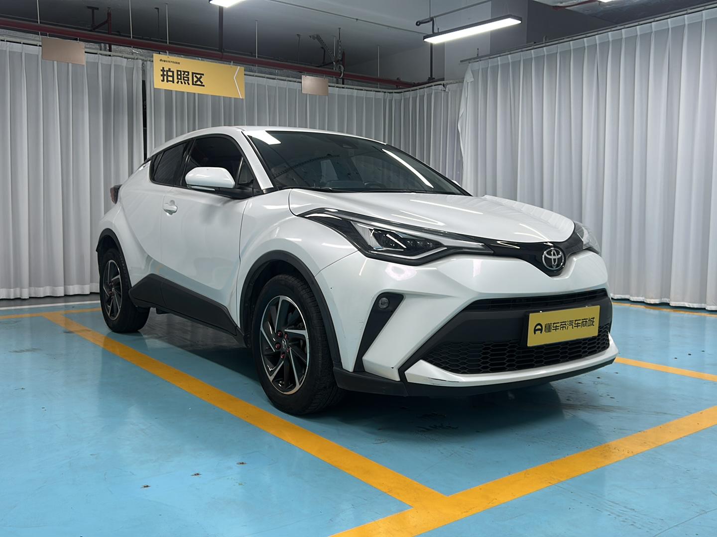 Toyota C-HR 2021 2.0L Luxury