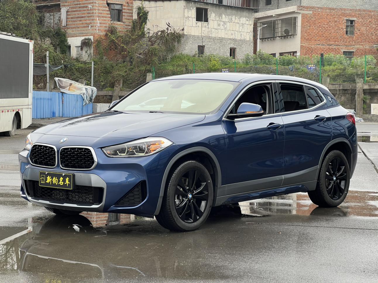 BMW X2 2023 sDrive25i M Sport Shadow Night