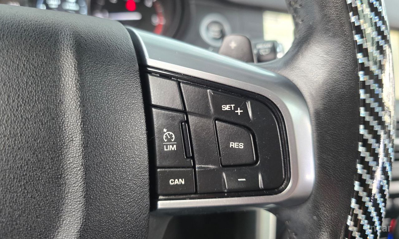 Land Rover Discovery Sports 2.0 TD4 SE (150 horsepower) 2018