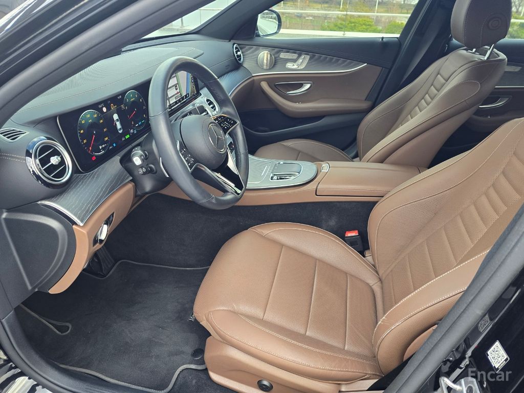 Benz E-Class W213 E350 4MATIC Avantgarde 2022