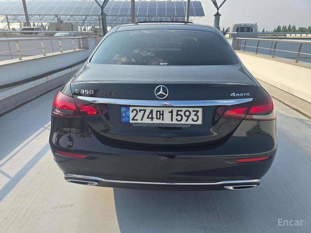 Benz E-Class W213 E350 4MATIC Avantgarde 2022