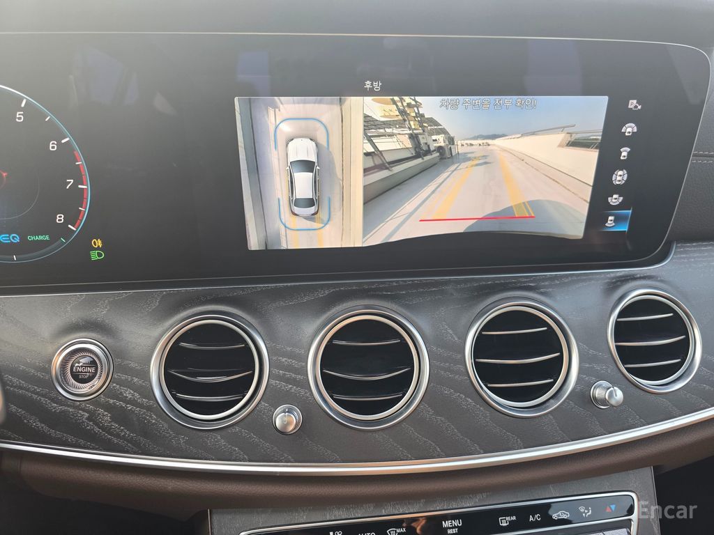 Benz E-Class W213 E350 4MATIC Avantgarde 2022