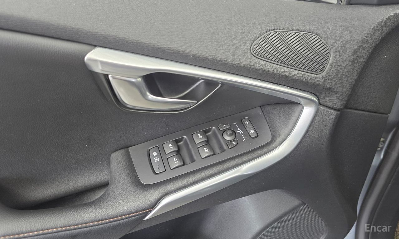 Volvo V40 Cross Country D3 2019