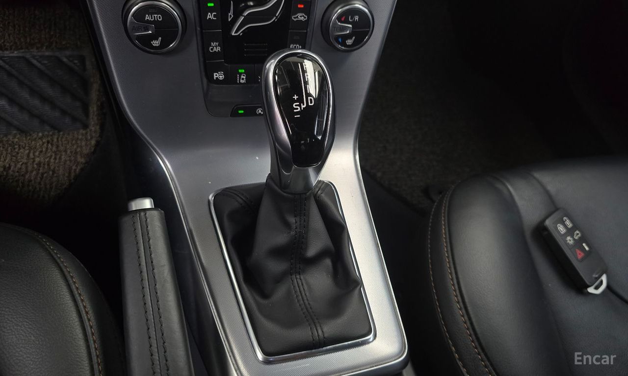 Volvo V40 Cross Country D3 2019
