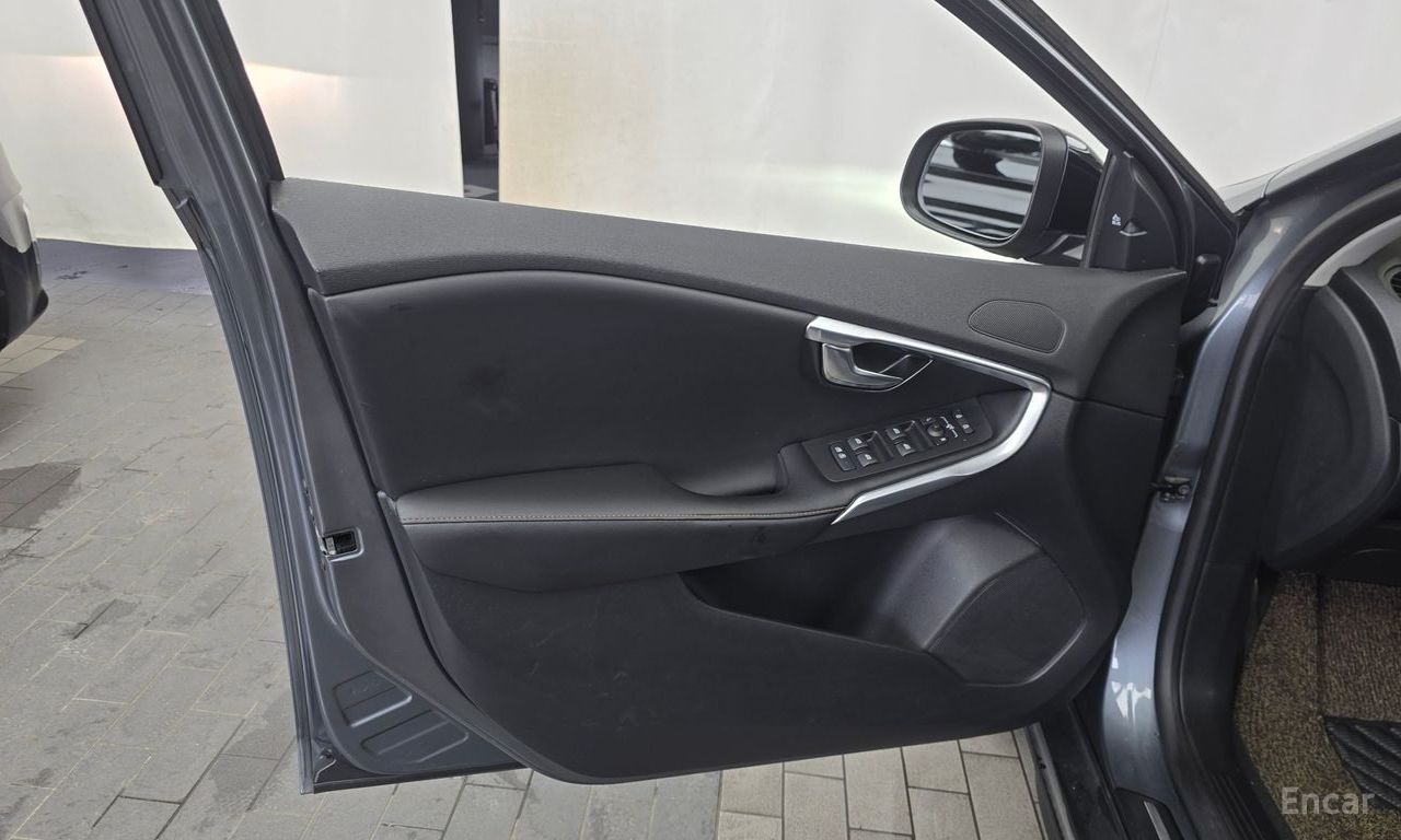 Volvo V40 Cross Country D3 2019