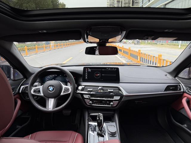 BMW 5 Series 2022 Facelift 530Li Leading M Sport Package