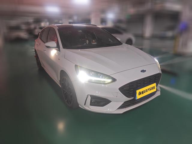 Ford Focus 2020 Hatchback EcoBoost 180 Auto ST Line