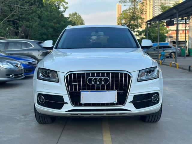 Audi Q5 2018 Heritage 40 TFSI Tech