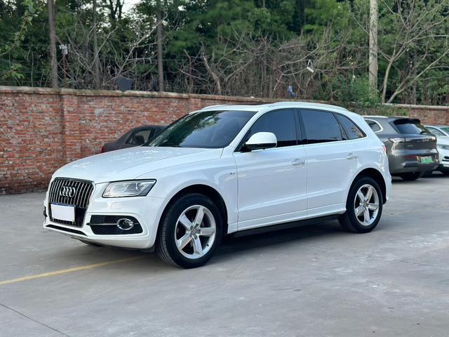 Audi Q5 2018 Heritage 40 TFSI Tech