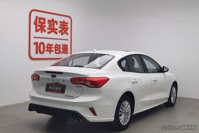Ford Focus 2020 Sedan EcoBoost 180 Auto Sharp Trend