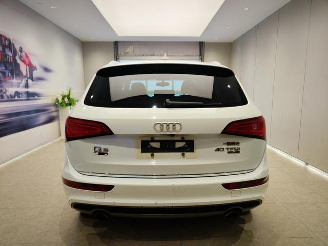 Audi Q5 2018 Heritage 40 TFSI Tech