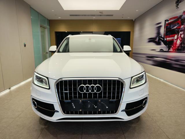 Audi Q5 2018 Heritage 40 TFSI Tech