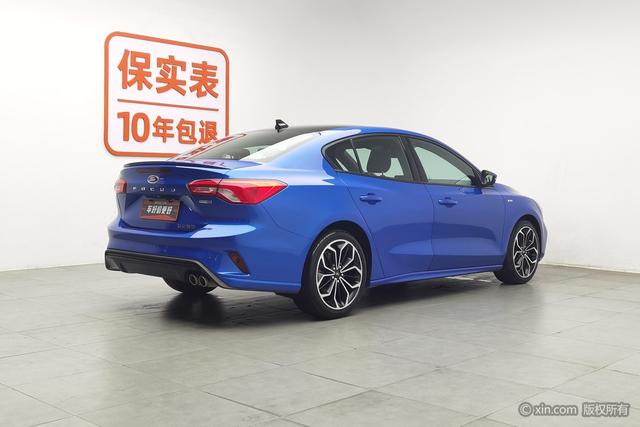Ford Focus 2020 Sedan EcoBoost 180 Auto ST Line