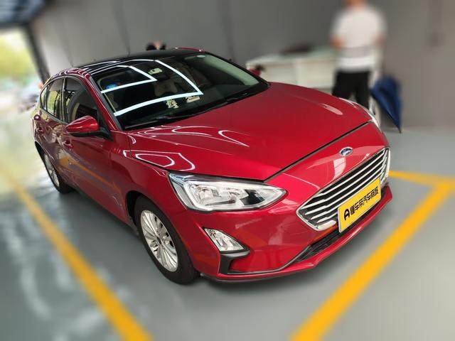 Ford Focus 2019 Sedan EcoBoost 180 Auto NeochaEDGE