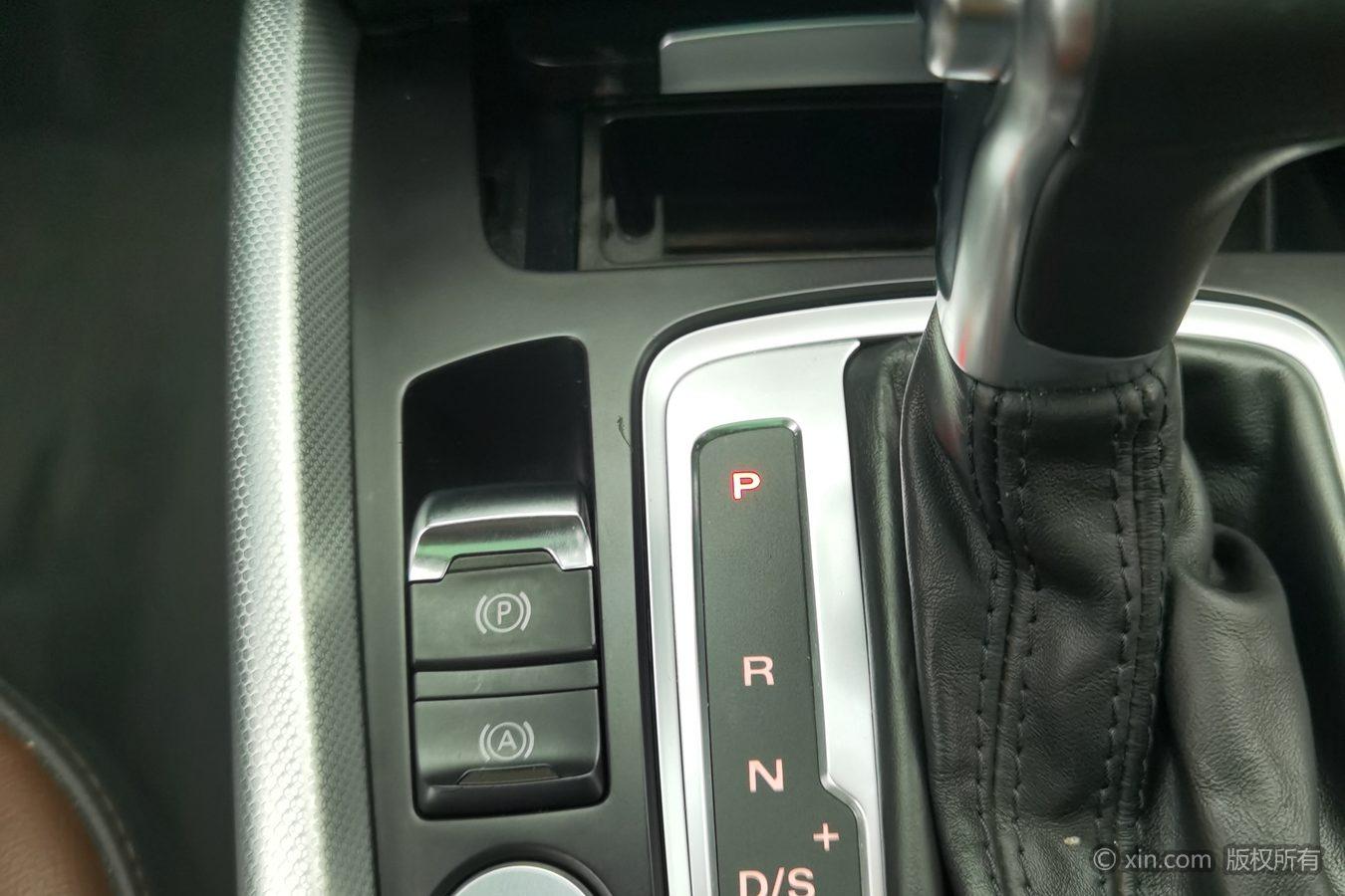 Audi Q5 2018 Heritage 40 TFSI Tech