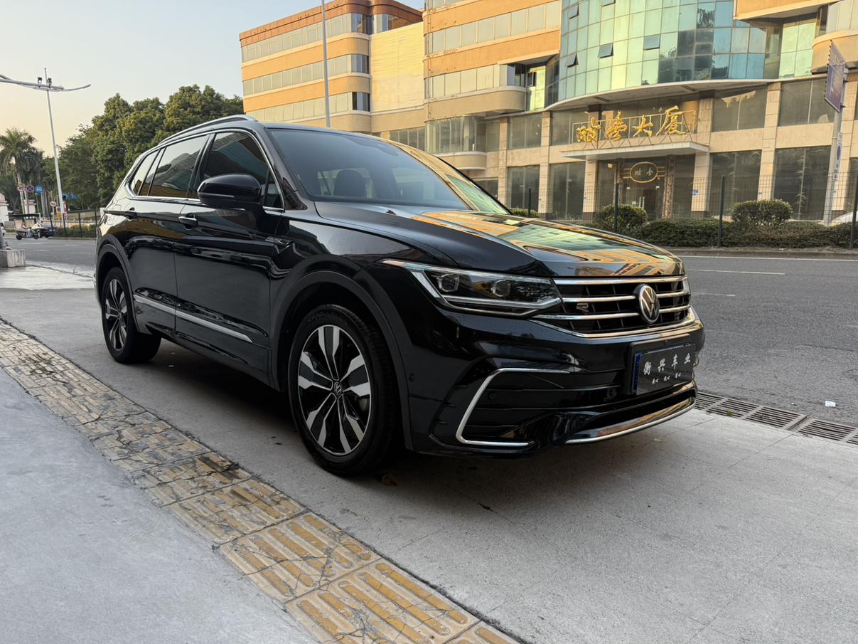 Volkswagen Tiguan L 2022 330TSI Auto 2WD R-Line Premium Enjoy