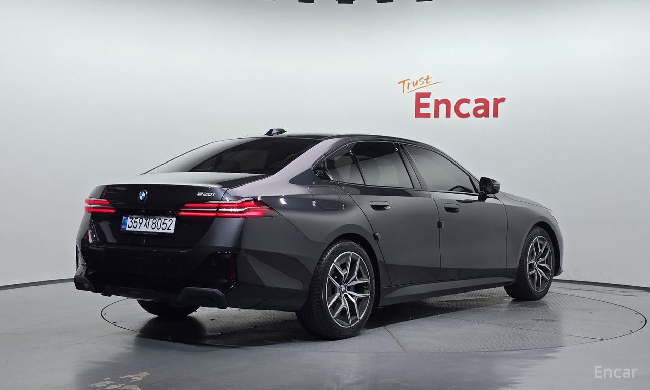 BMW 5 Series (G60) 520i M Sports 2026