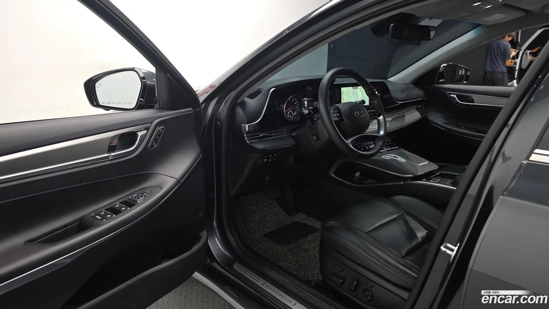 Hyundai Grandeur 3.3