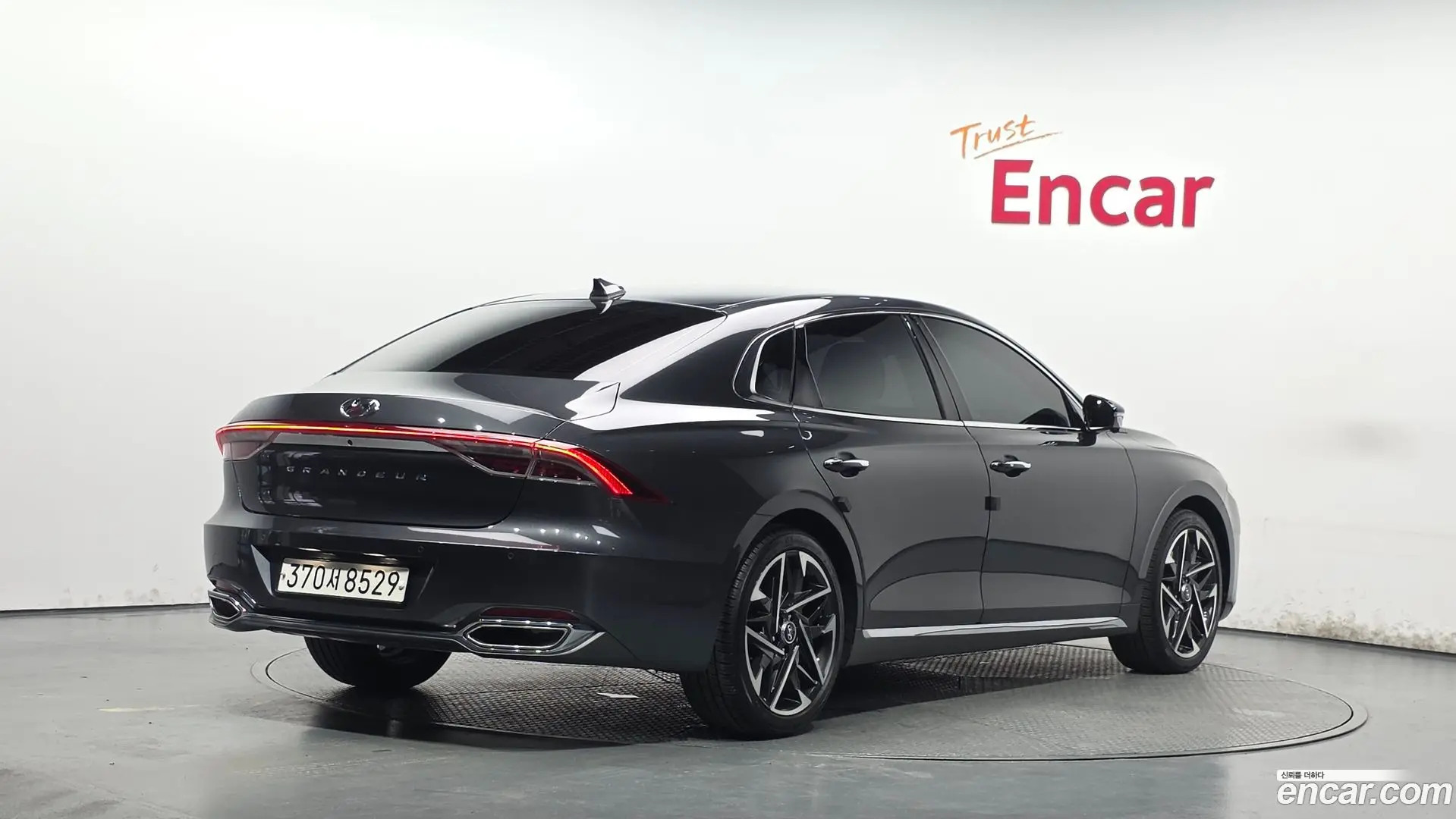 Hyundai Grandeur 3.3
