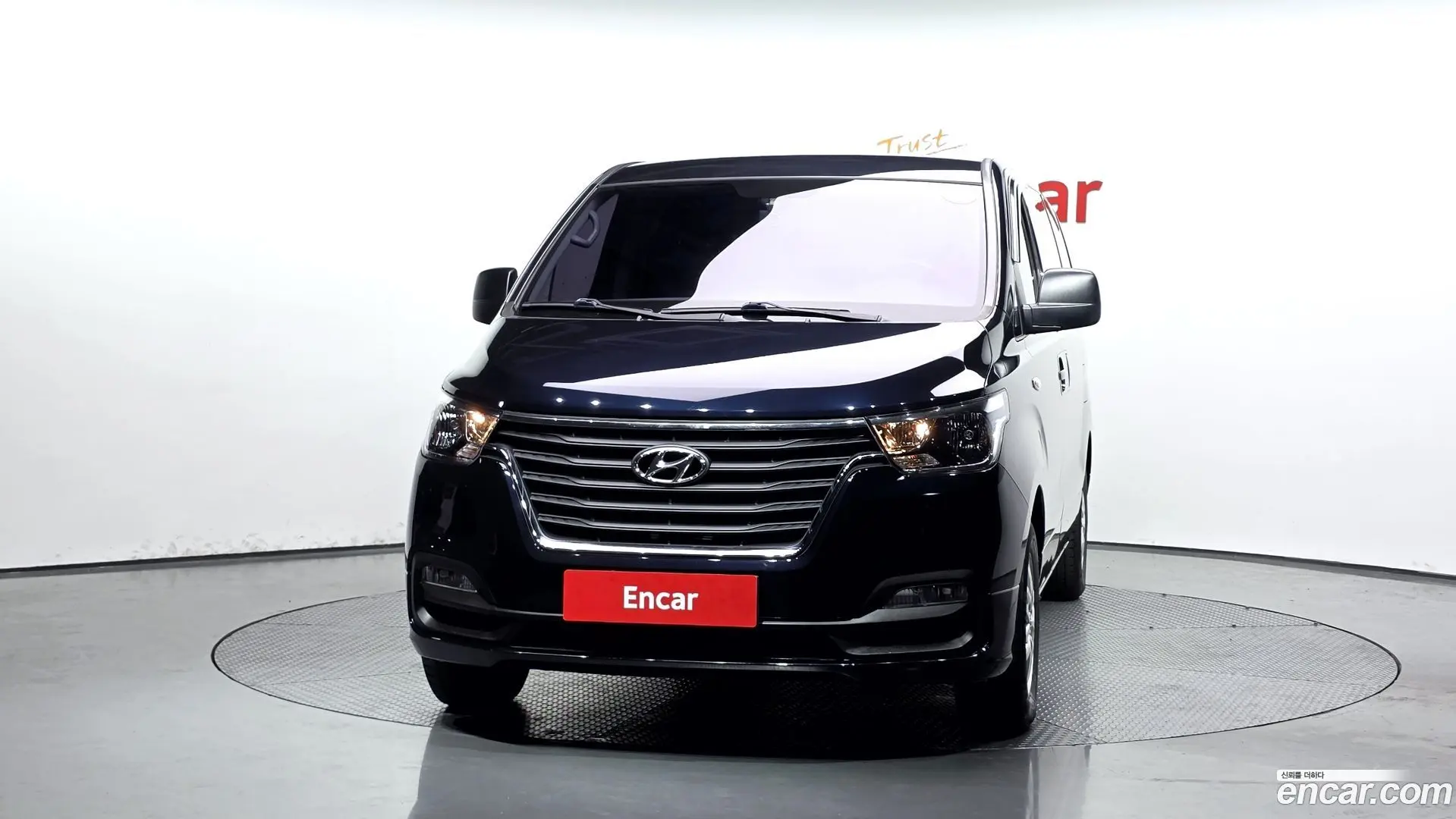Hyundai Starex Van 3-Seater