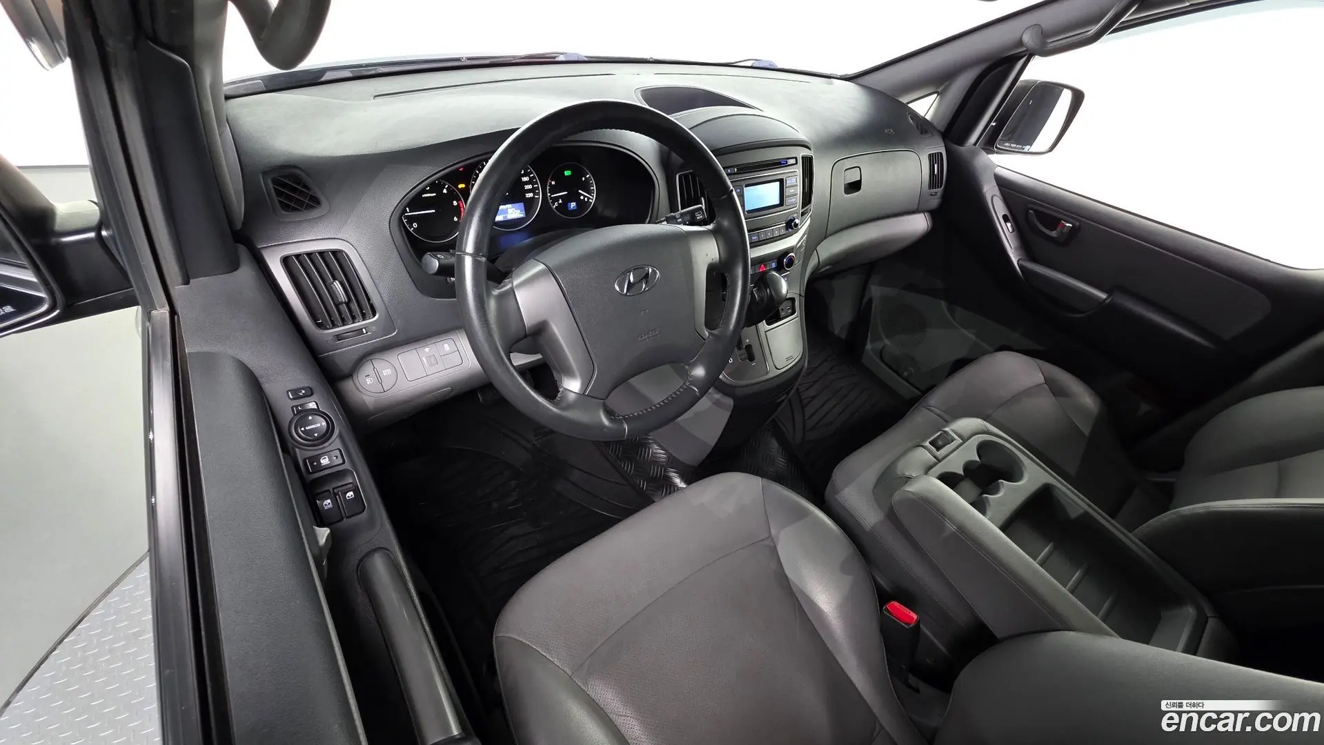 Hyundai Starex Van 3-Seater