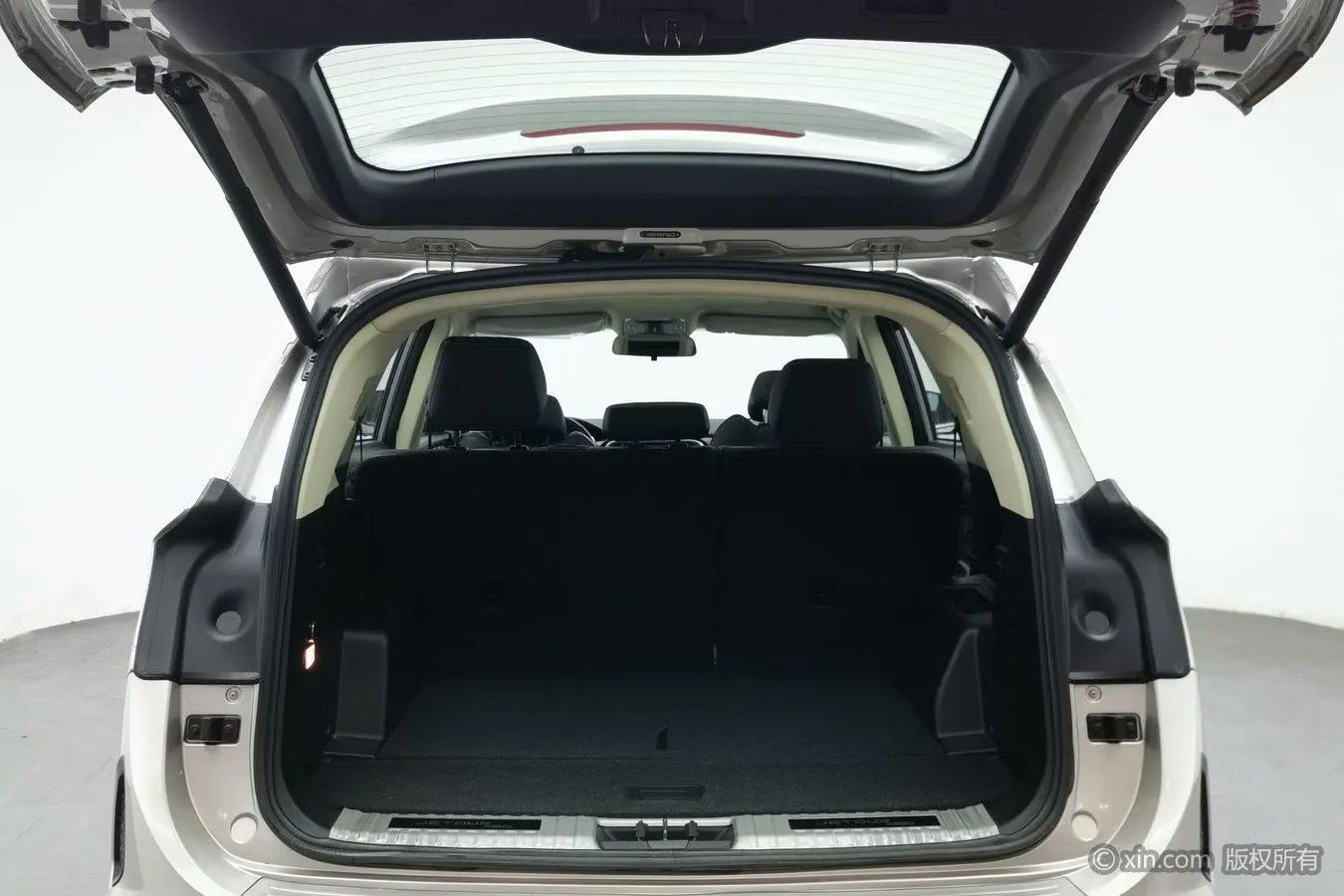 Jetour X90 2019 1.6T DCT Premium 5 seat China VI