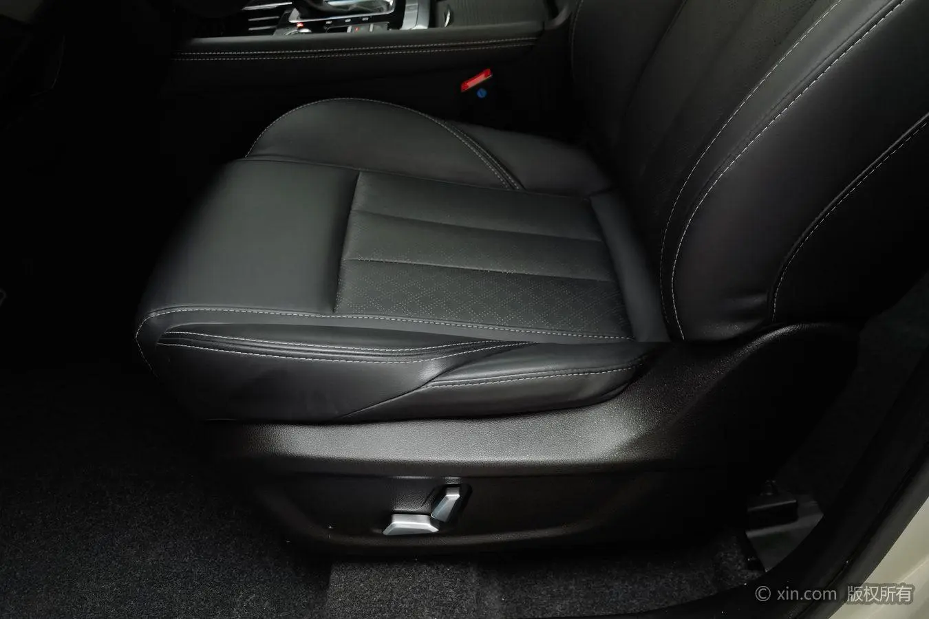 Jetour X90 2019 1.6T DCT Premium 5 seat China VI