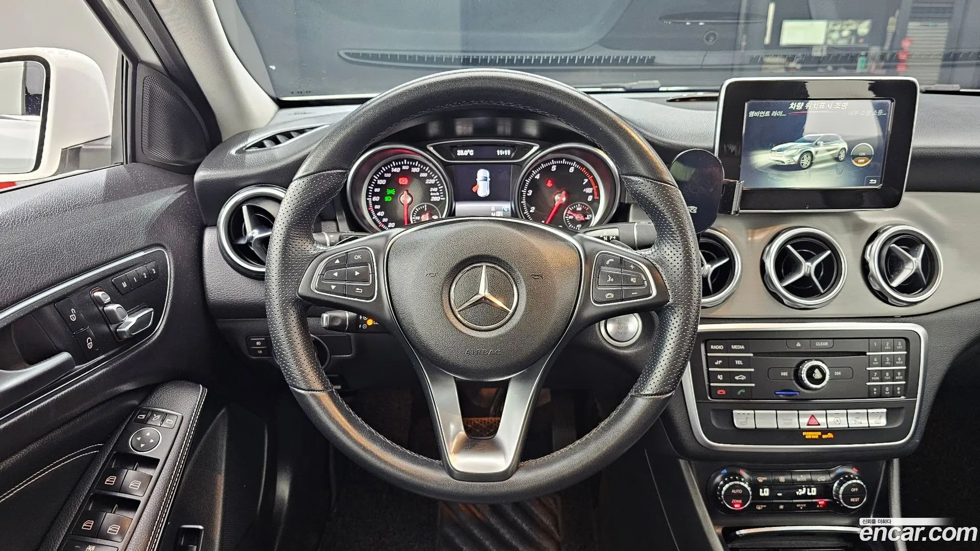 Mercedes-Benz GLA-Class GLA220 Premium 2017