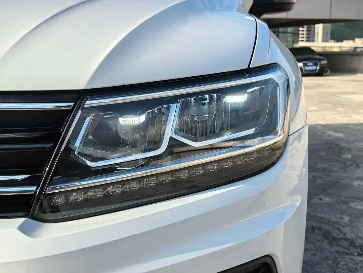 Volkswagen Tiguan 2018 330TSI 4WD