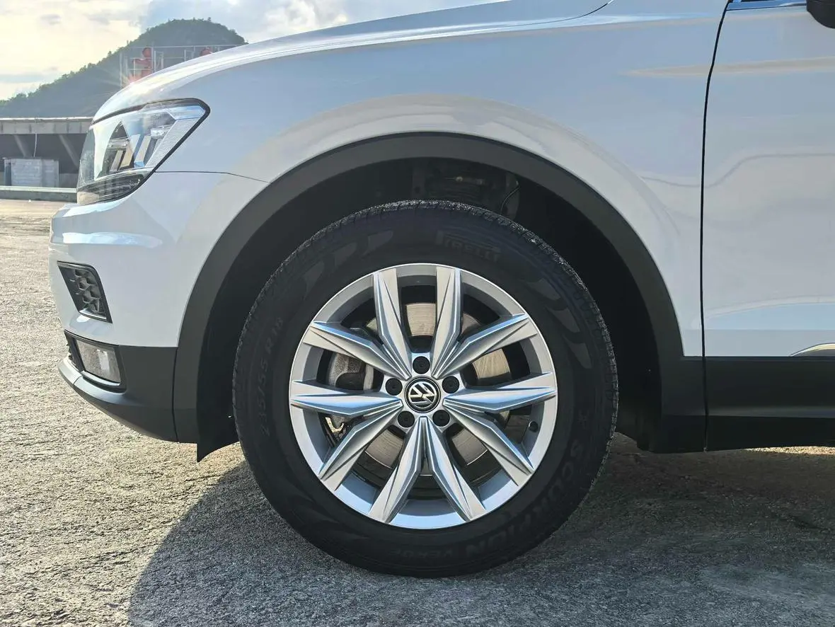 Volkswagen Tiguan 2018 330TSI 4WD