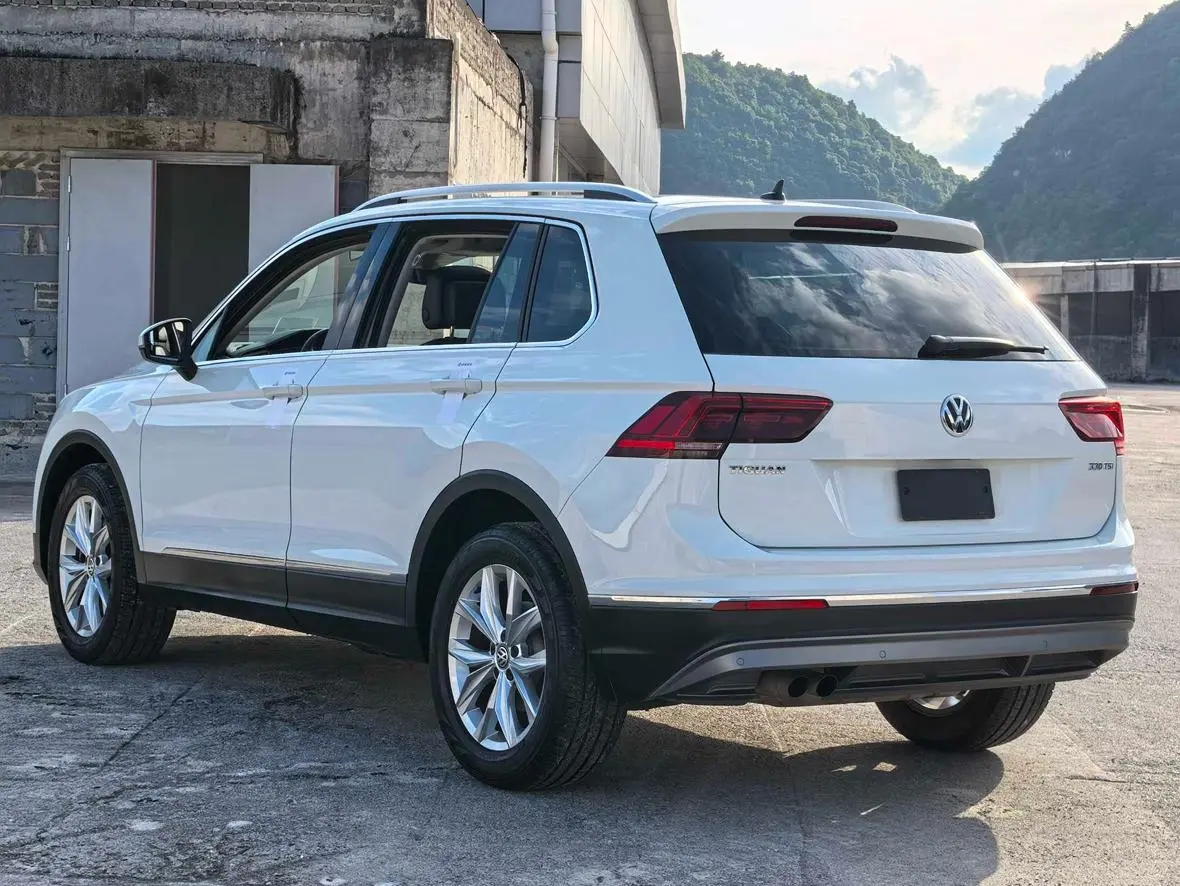 Volkswagen Tiguan 2018 330TSI 4WD