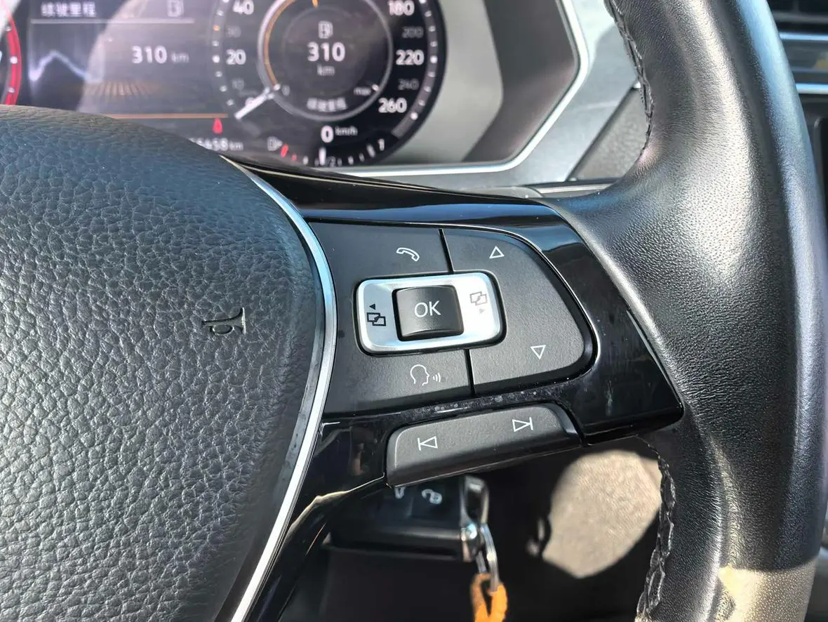 Volkswagen Tiguan 2018 330TSI 4WD