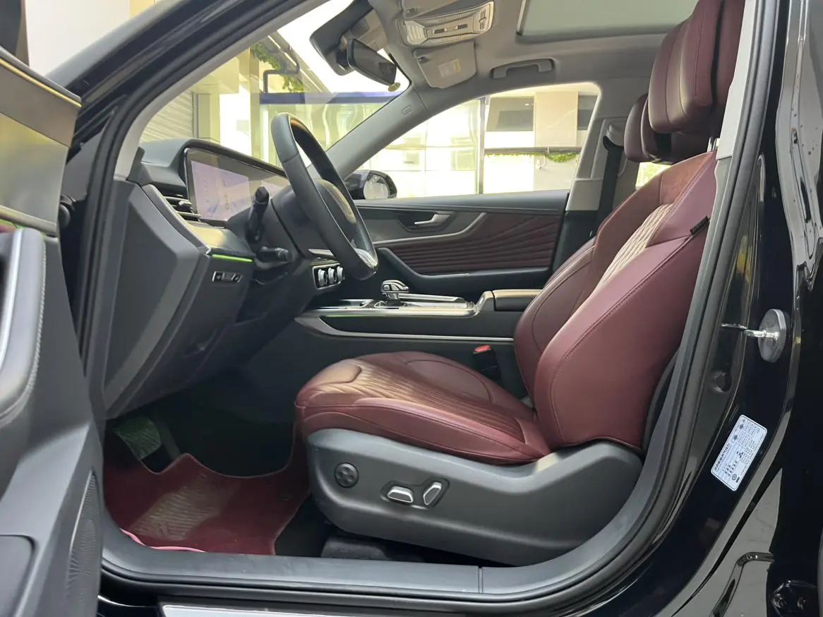 Hongqi HS5 2023 2.0T Pro