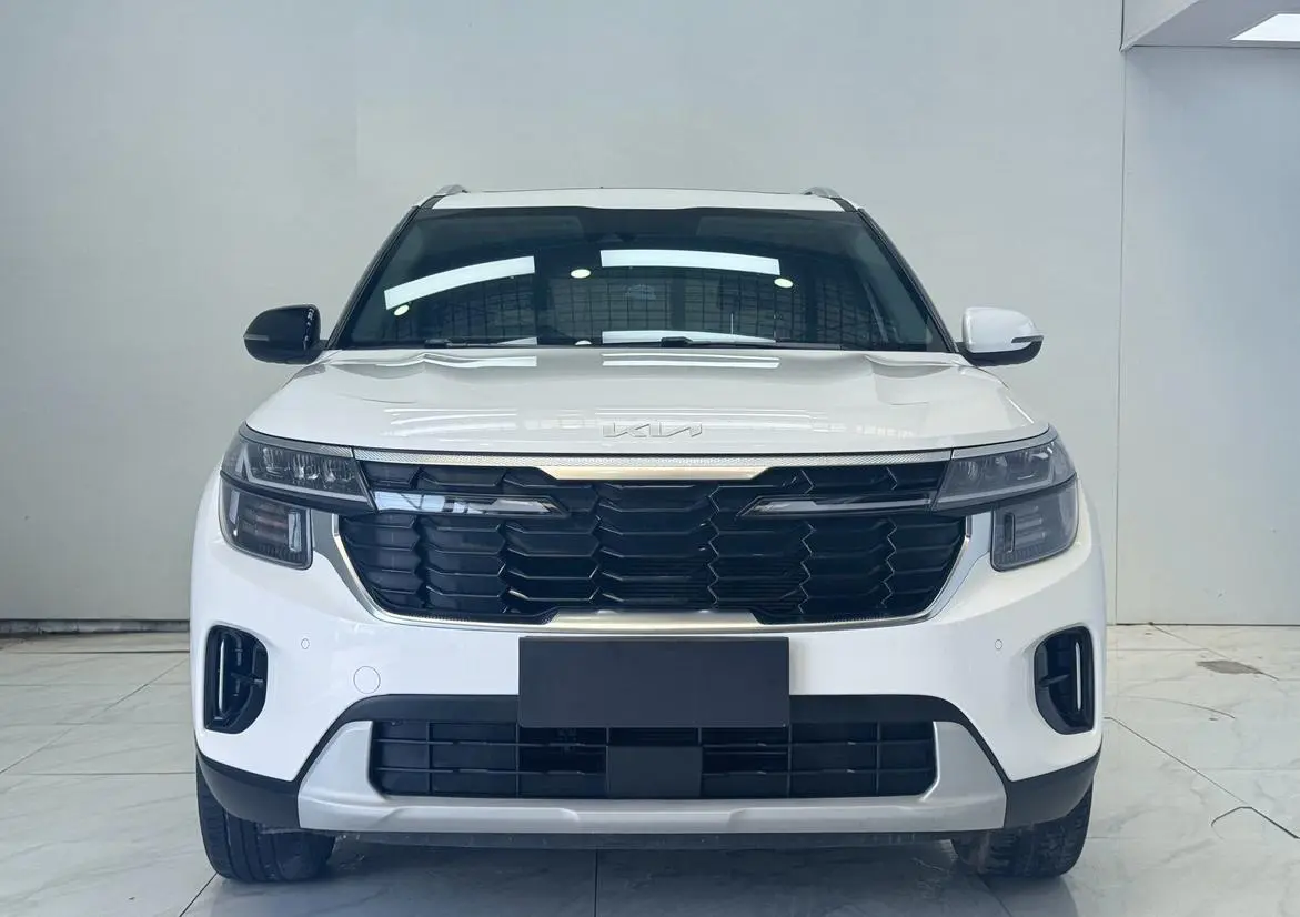 Kia 2023 1.5L IVT Luxury