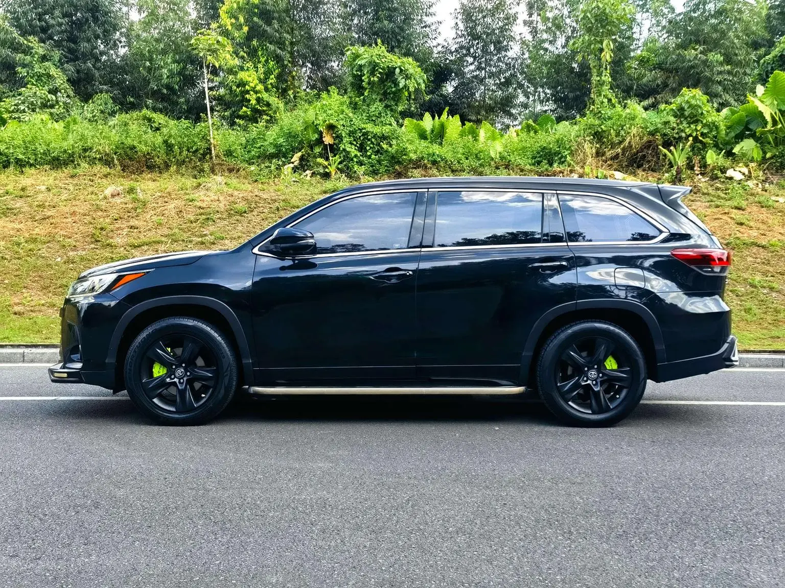 Toyota Highlander 2018 2.0T 4WD 7 seat China VI