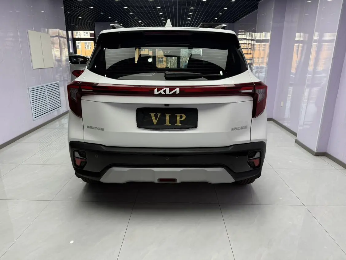Kia 2023 1.5L IVT Luxury