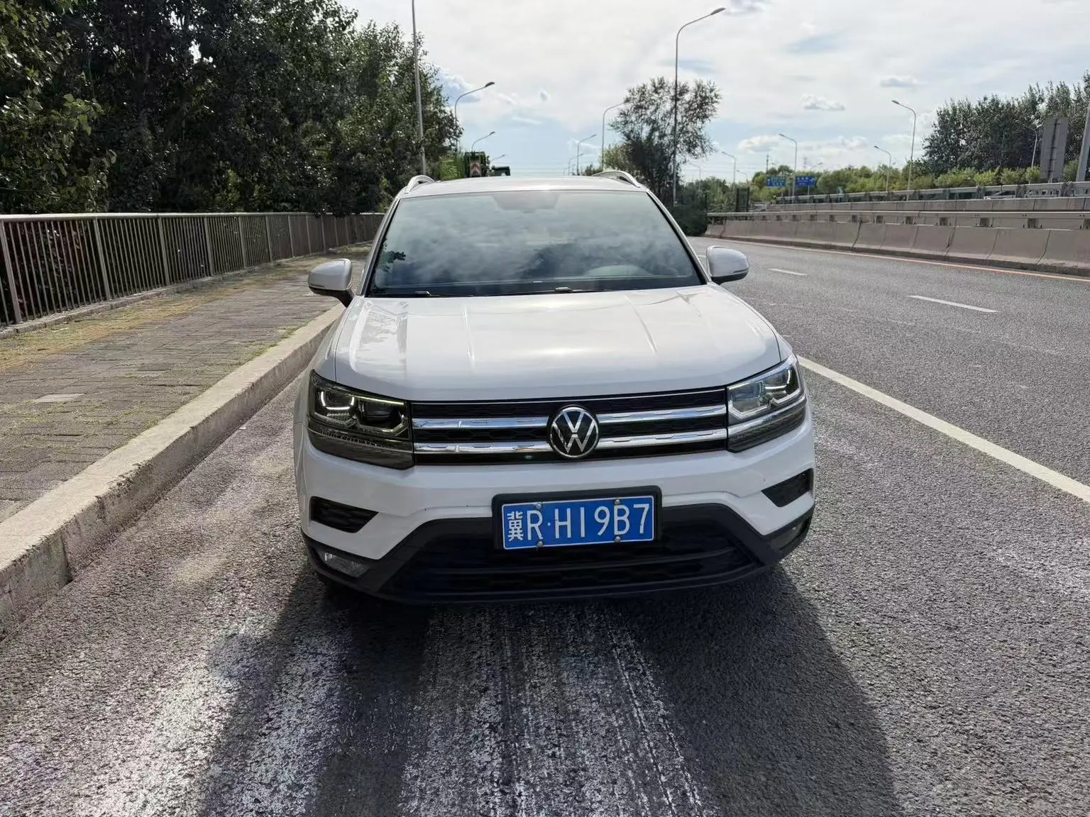 Volkswagen Tharu 2022 280TSI 2WD Luxury