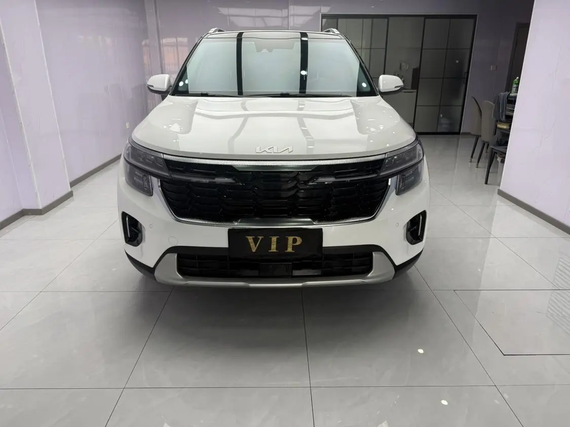 Kia 2023 1.5L IVT Luxury