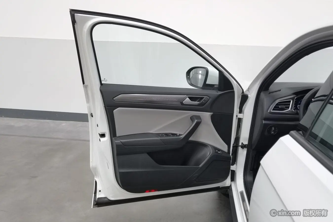 Volkswagen T-Roc 2024 300TSI DSG