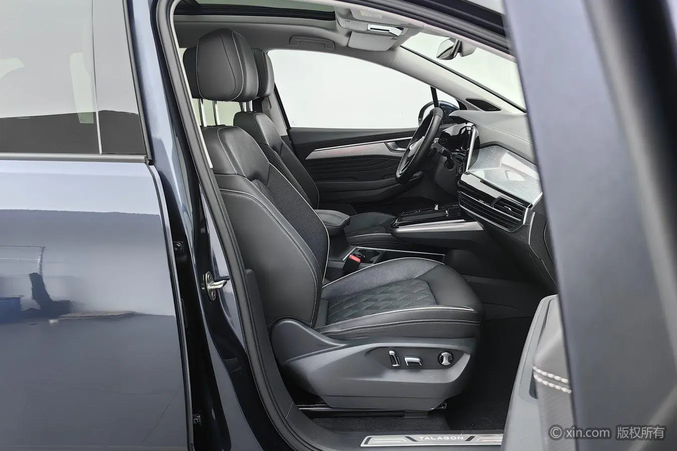Volkswagen 2021 380TSI 4WD