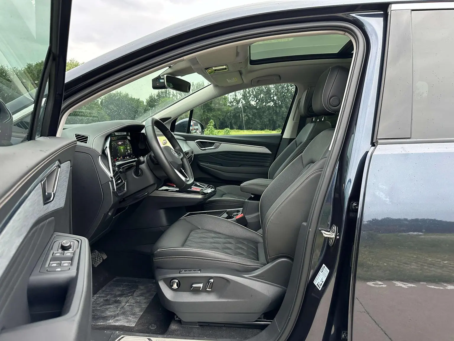 Volkswagen 2021 380TSI 4WD