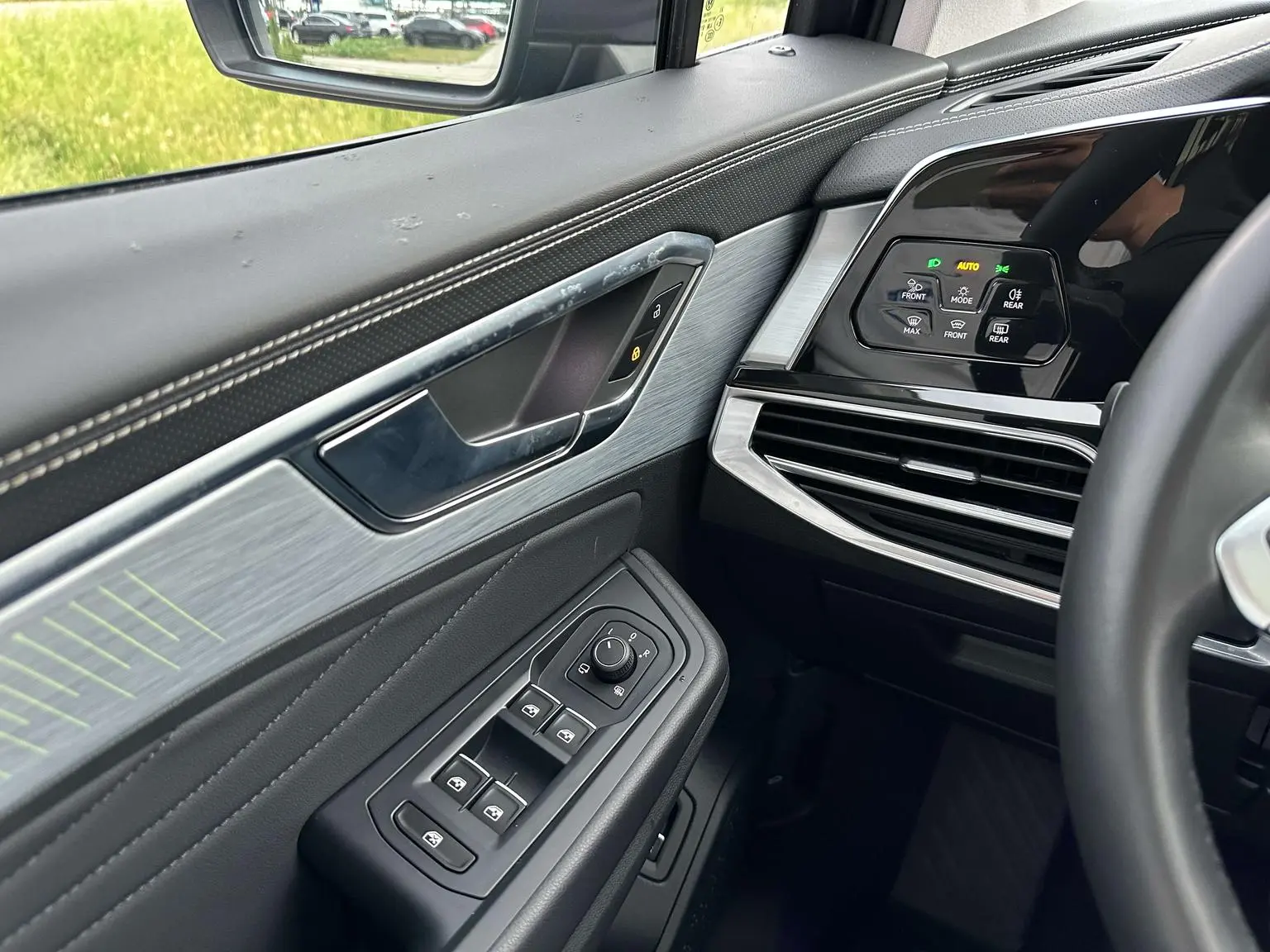 Volkswagen 2021 380TSI 4WD