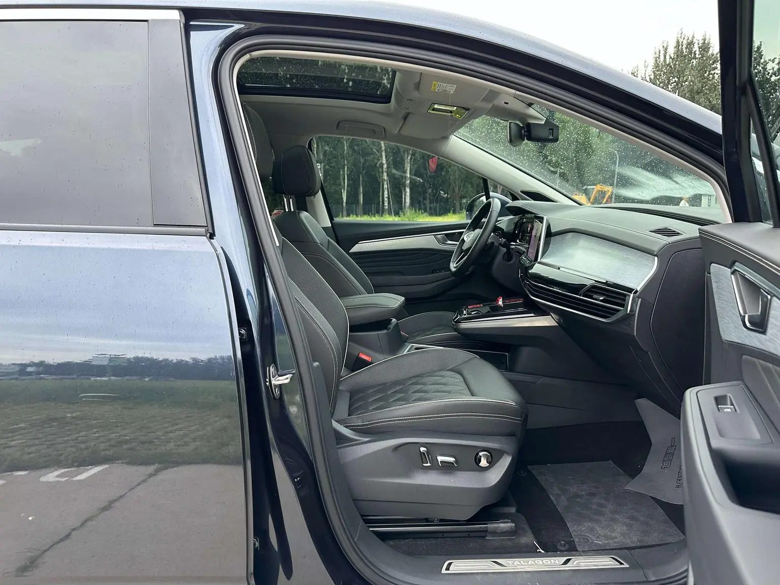 Volkswagen 2021 380TSI 4WD
