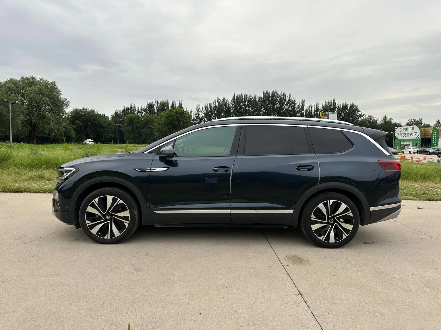 Volkswagen 2021 380TSI 4WD