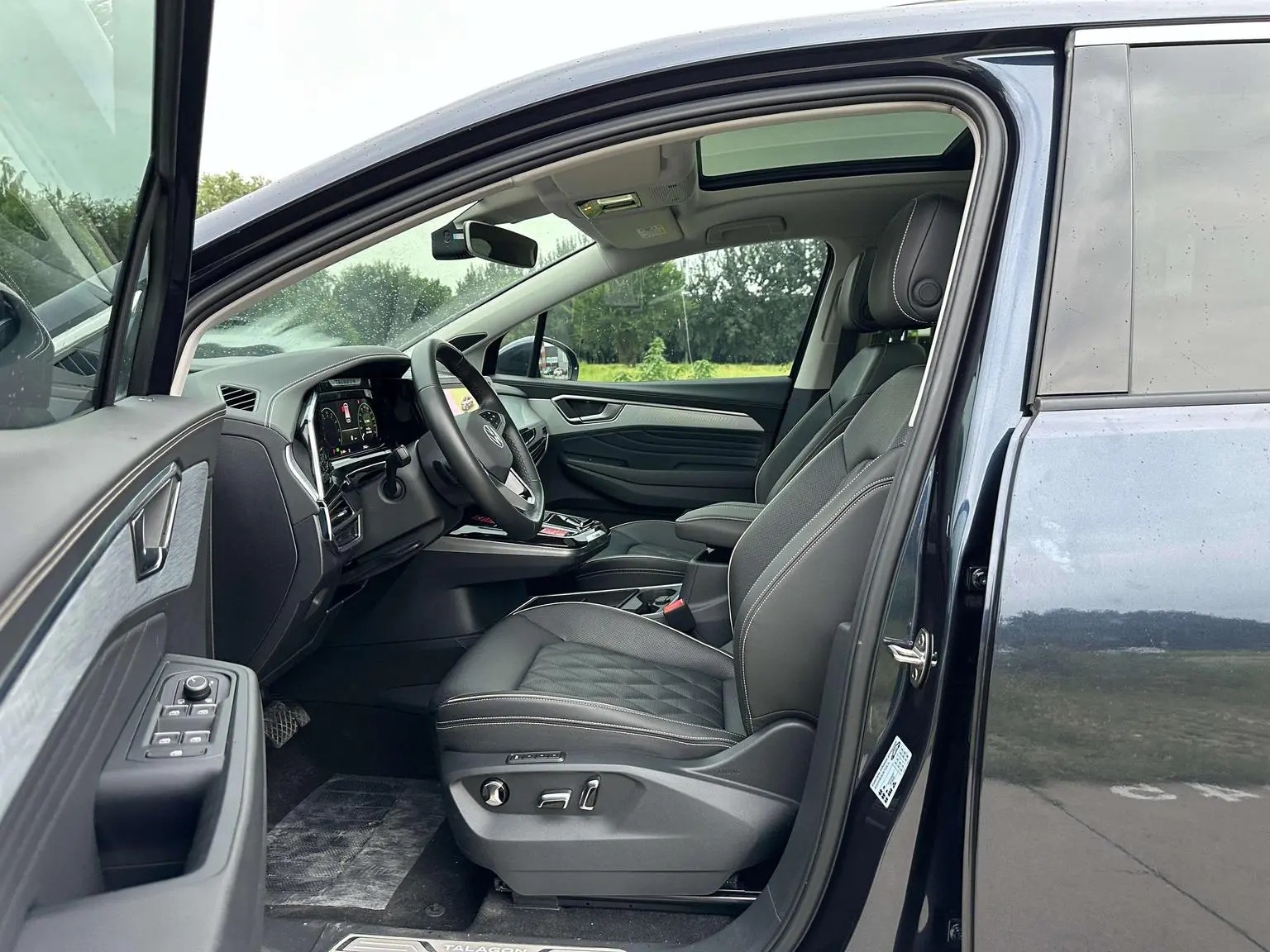 Volkswagen 2021 380TSI 4WD